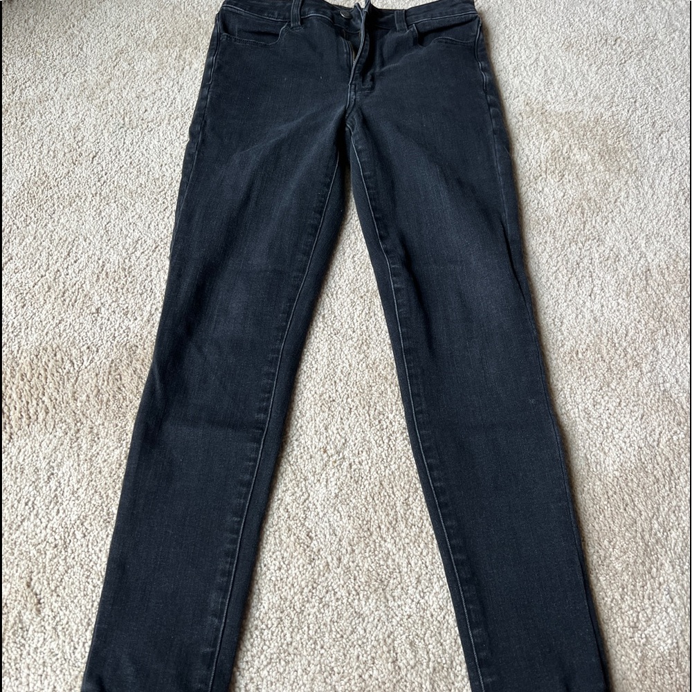AE black jeans Size 6 short